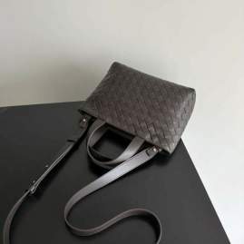 Picture of Bottega Veneta Handbags _SKUfw233313728fw